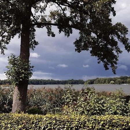 Bungalow Idylle Am See 네우루핀 외부 사진