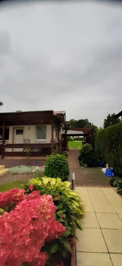 Bungalow Idylle Am See 네우루핀 외부 사진