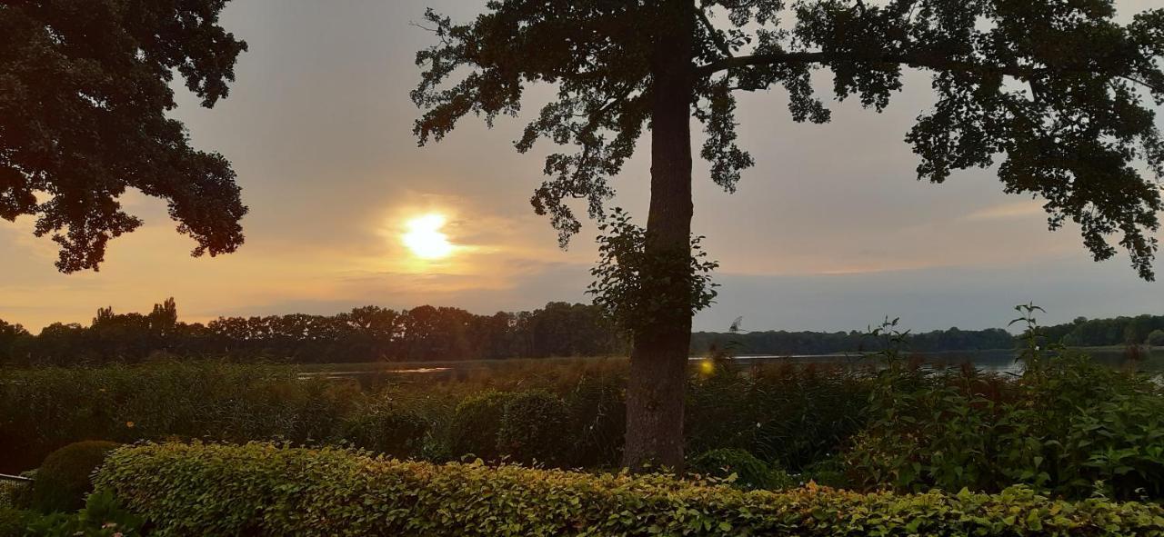 Bungalow Idylle Am See 네우루핀 외부 사진
