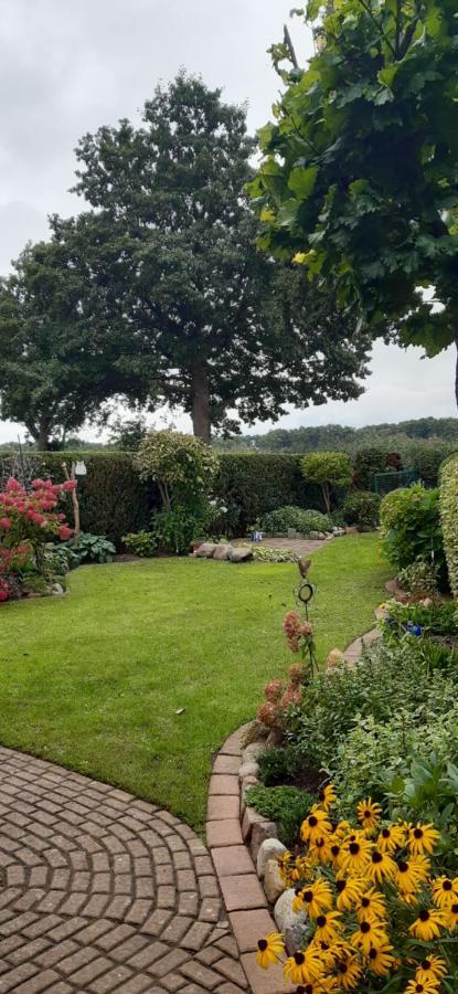 Bungalow Idylle Am See 네우루핀 외부 사진