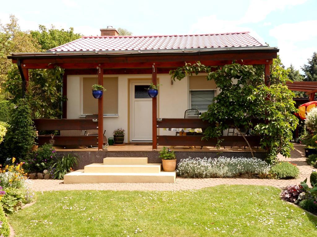 Bungalow Idylle Am See 네우루핀 외부 사진