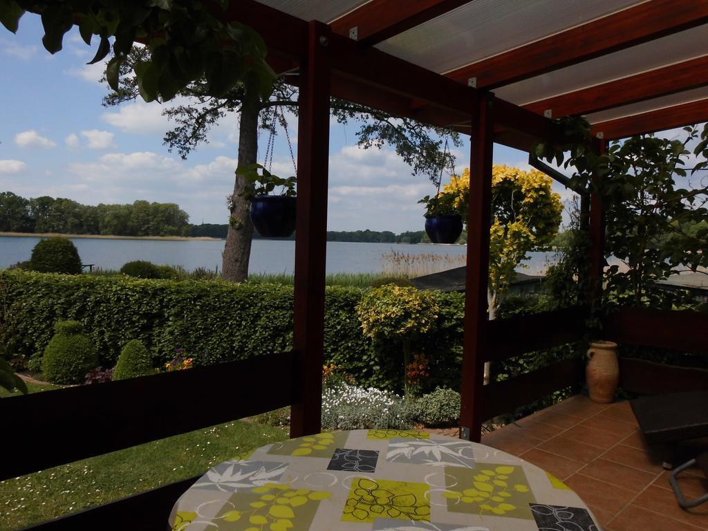 Bungalow Idylle Am See 네우루핀 외부 사진